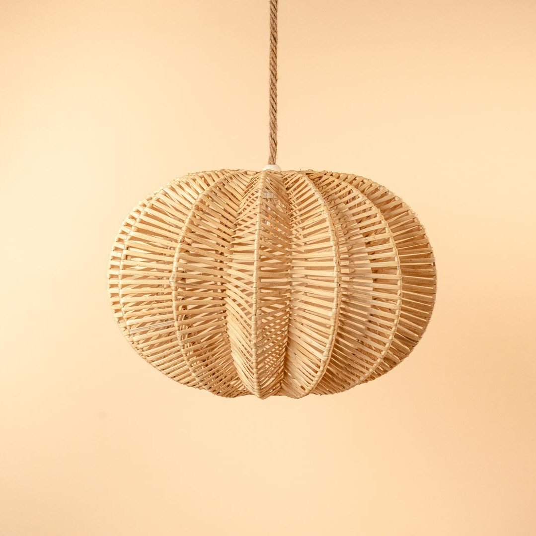 Natural rattan pendant lamp